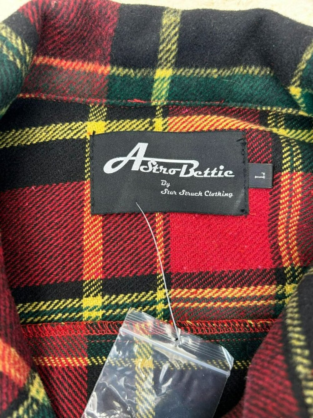 Astro Bettie Womens Plaid Button-Up Jacket Red & Black Wool Blend Size L Pre-Own - Picture 3 of 5